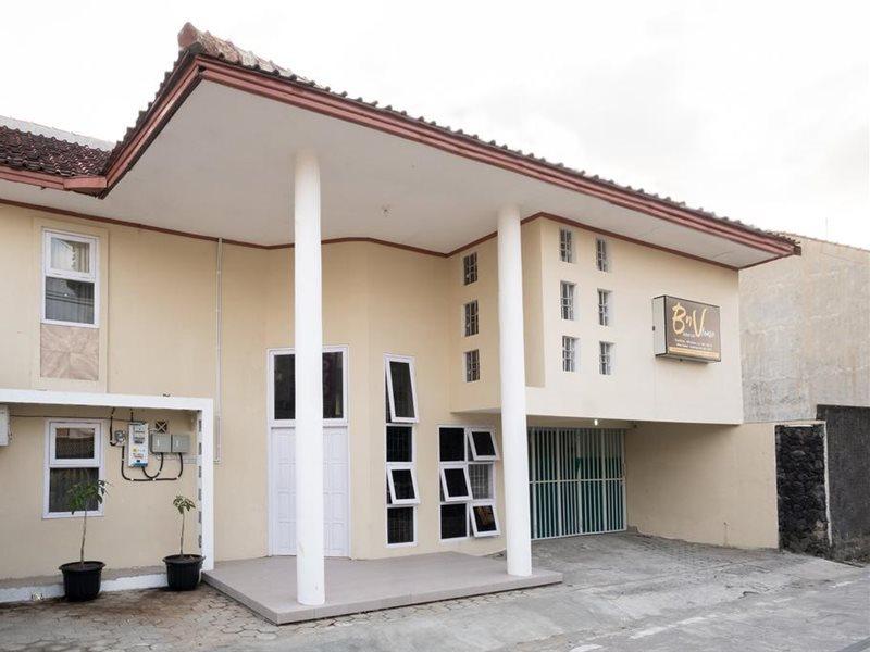OYO 2173 Bnv House Babarsari Hotel Maguwo Bagian luar foto